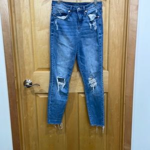 Wild fable blue jeans destroyed holes size 6